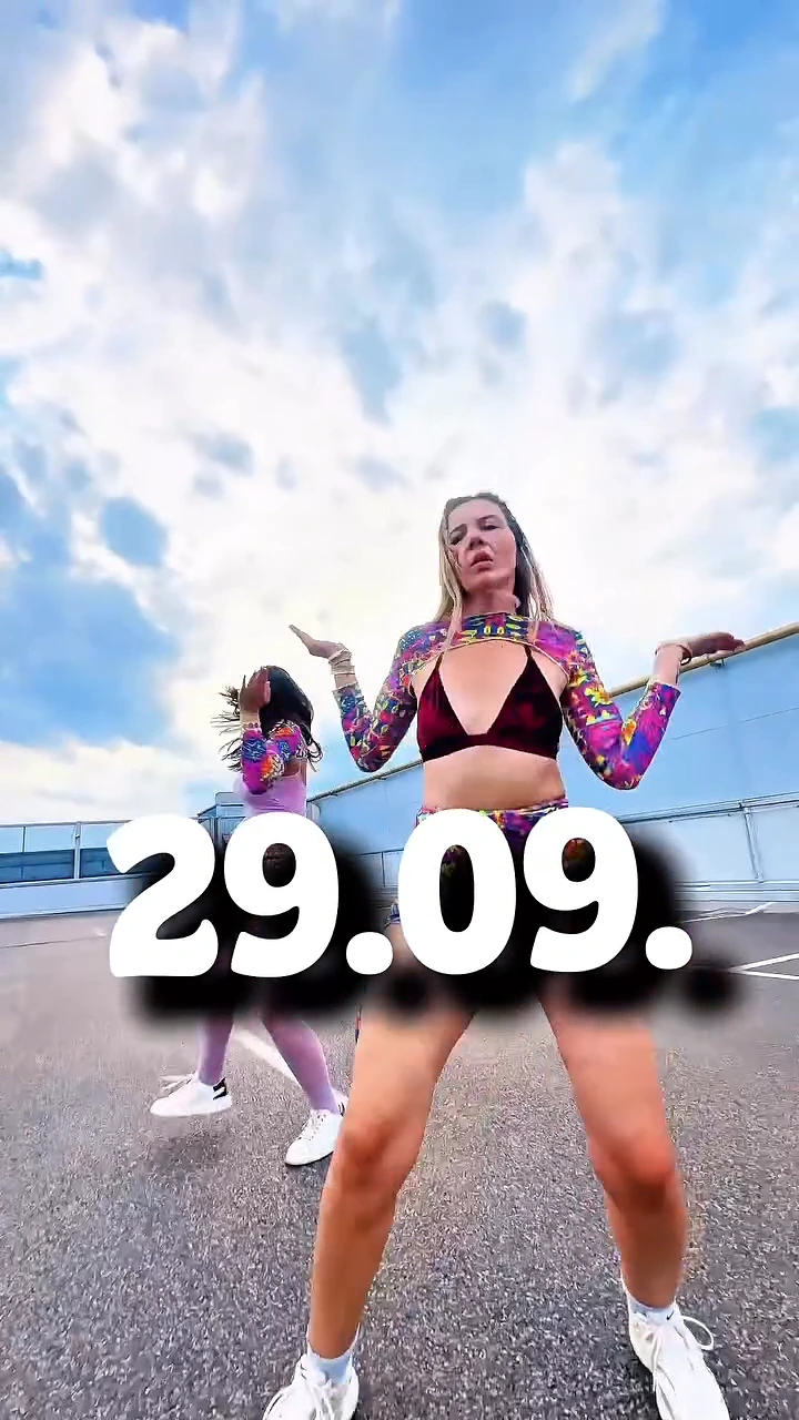 Frame from the V3 video with the on-screen text “29.09.”